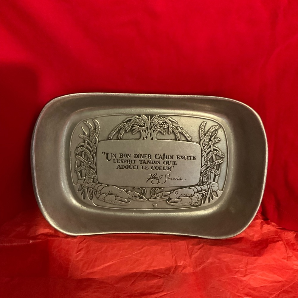 FLOYD SONNIER SIGNED VTG BREAD TRAY